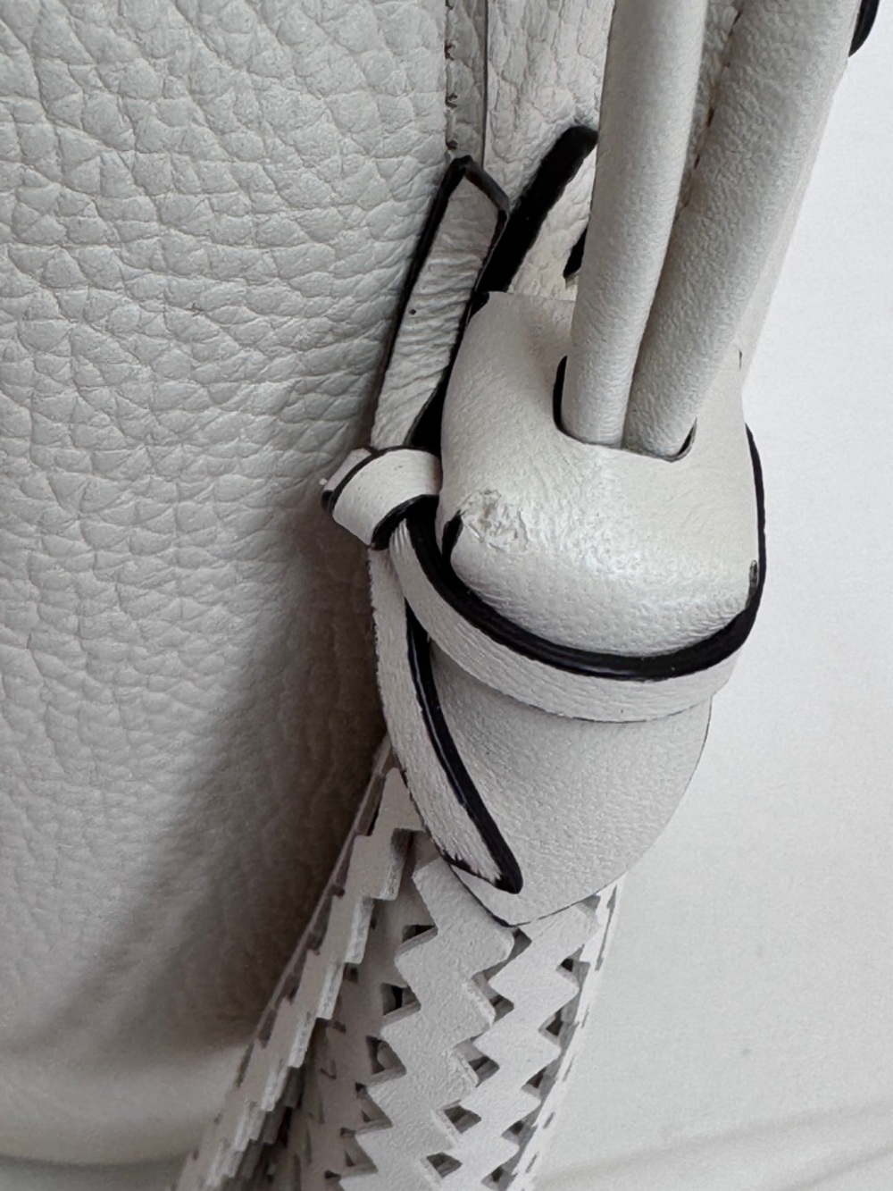 Coach Lora Bucket Bag With Whipstitch Detail Ivory Leather + Tea Rose Charm - Picture 14 of 16